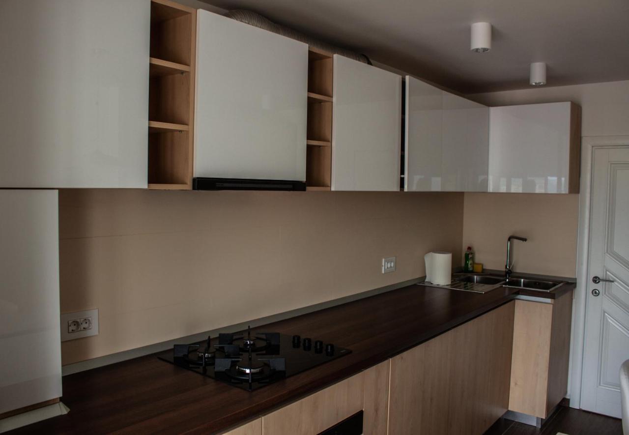 Eurocomfort Apartments เปียตราเนียมซ์ ภายนอก รูปภาพ