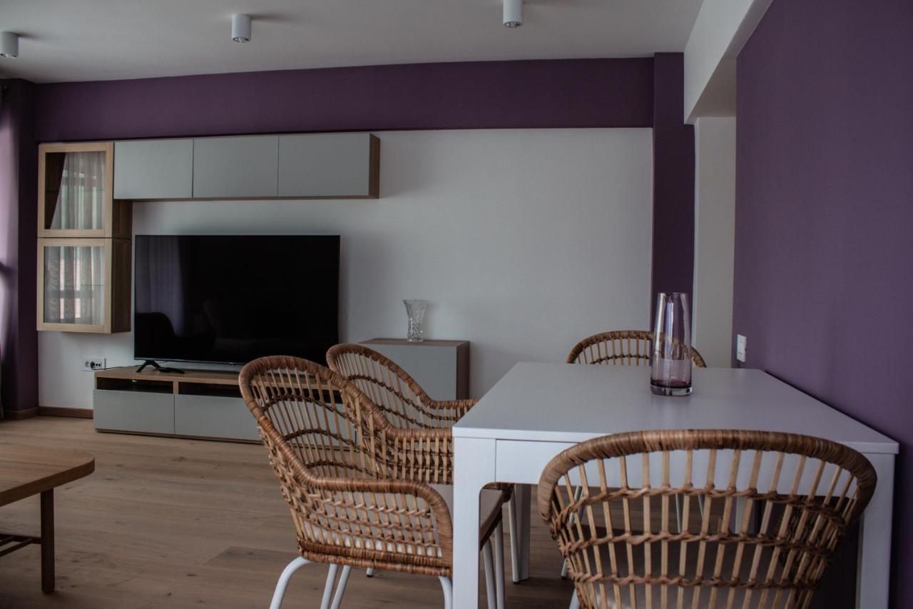 Eurocomfort Apartments เปียตราเนียมซ์ ภายนอก รูปภาพ