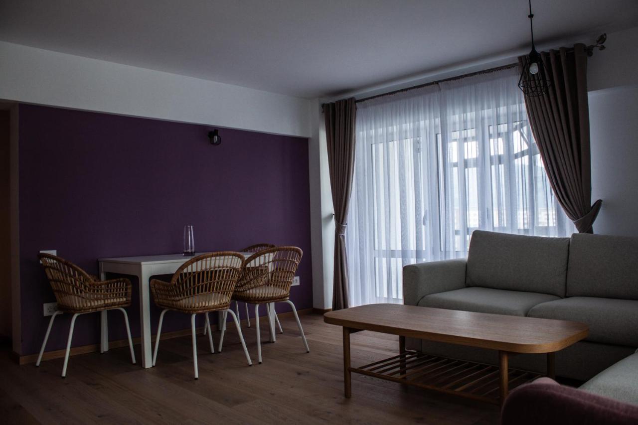 Eurocomfort Apartments เปียตราเนียมซ์ ภายนอก รูปภาพ