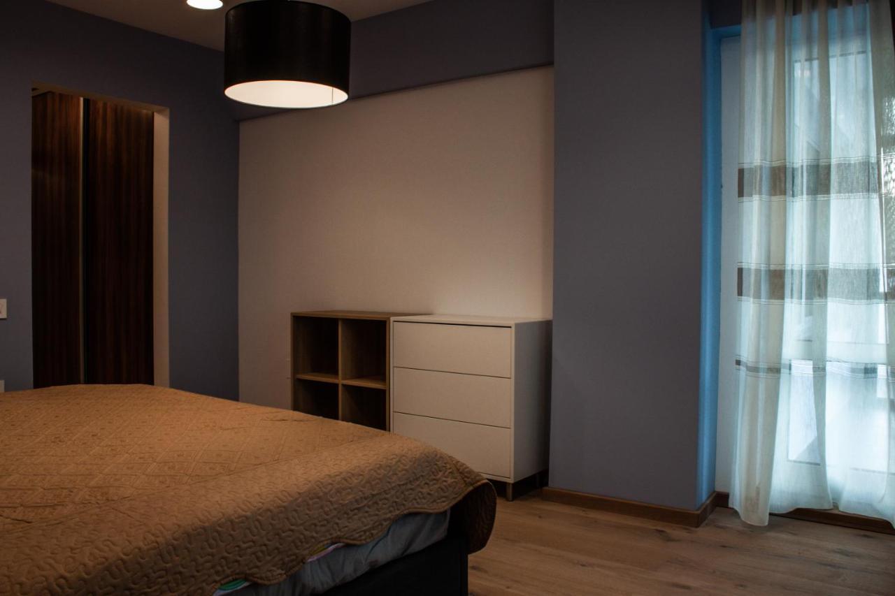 Eurocomfort Apartments เปียตราเนียมซ์ ภายนอก รูปภาพ