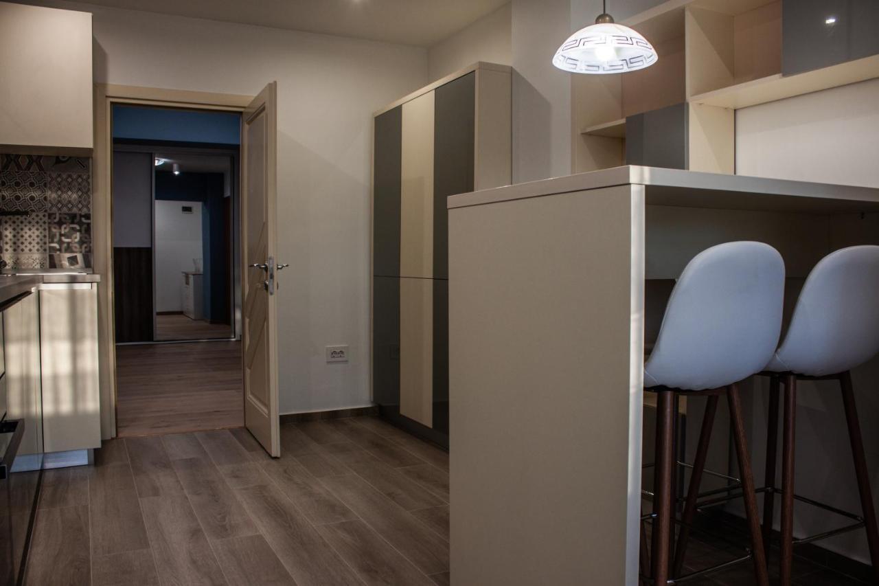 Eurocomfort Apartments เปียตราเนียมซ์ ภายนอก รูปภาพ