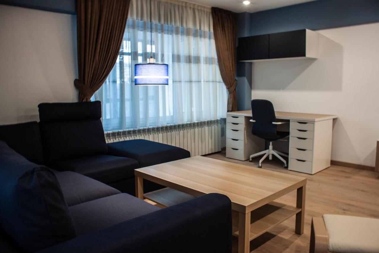 Eurocomfort Apartments เปียตราเนียมซ์ ภายนอก รูปภาพ