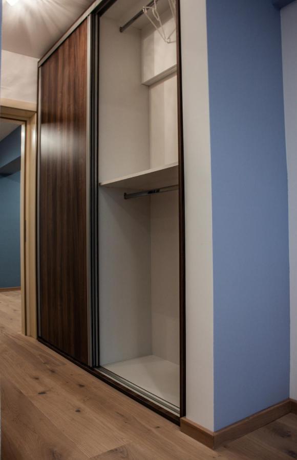 Eurocomfort Apartments เปียตราเนียมซ์ ภายนอก รูปภาพ
